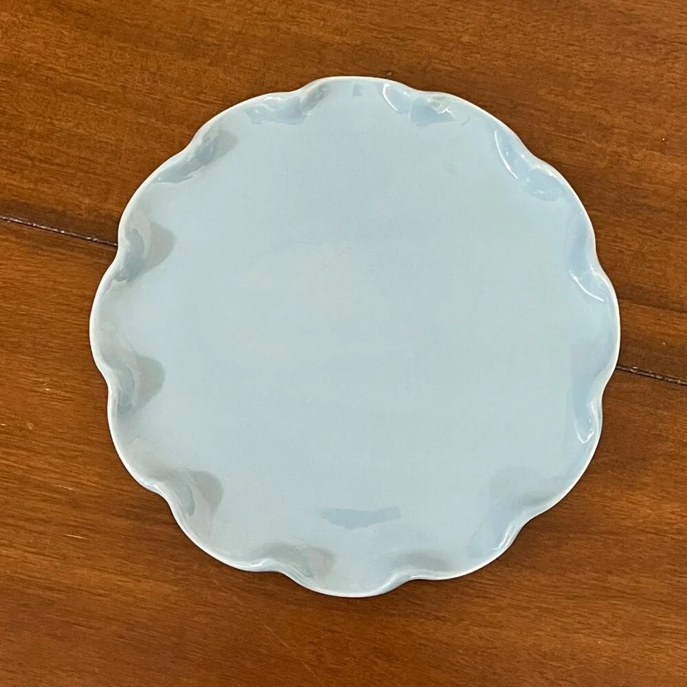 Williams Sonoma Scallop Edge Plate Light Blue 8 inches NEW Dishwasher Safe